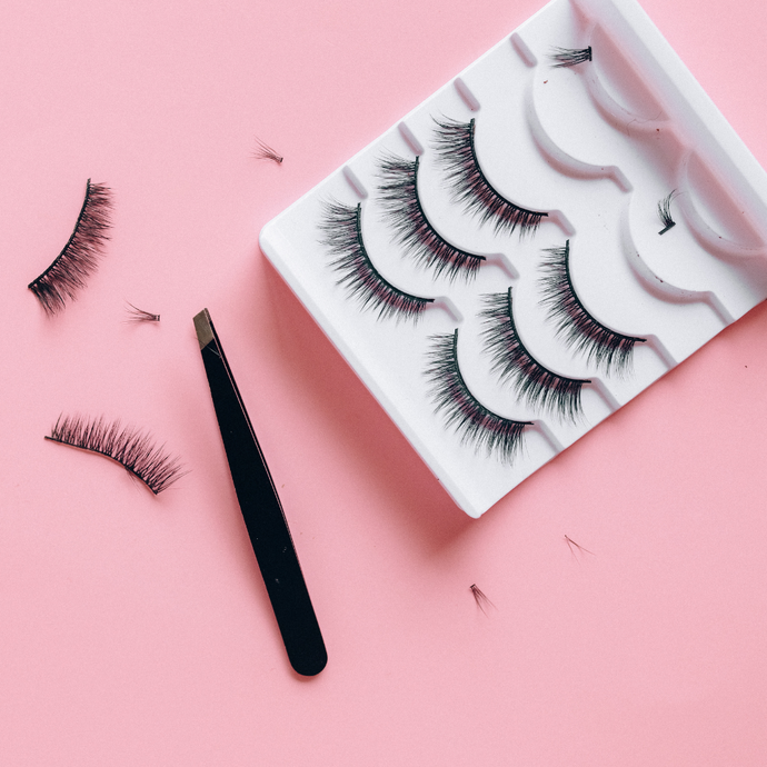 3 Tips to Protect Eyelid Skin Barrier from False Eyelashes