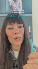 Load and play video in Gallery viewer, Eyelid Scrub Brush Techniques Video 1_Eyelid_Order
